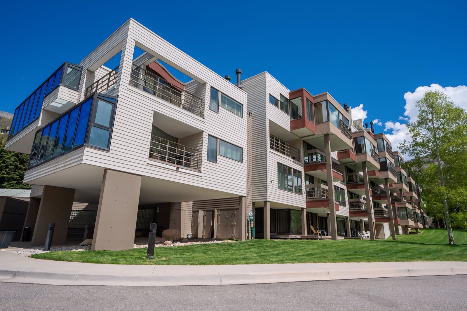 Simba Run condominiums
